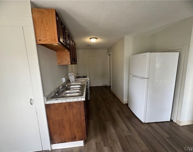 604 Court Street - Photo Thumbnail 4