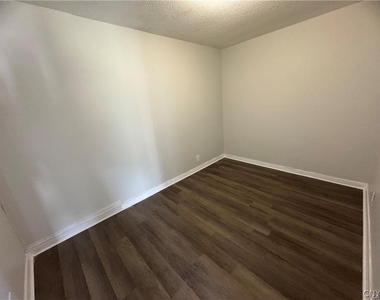 604 Court Street - Photo Thumbnail 14