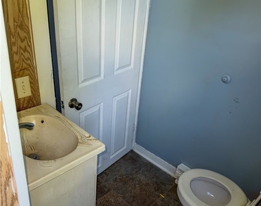 8 Greene Street - Photo Thumbnail 6