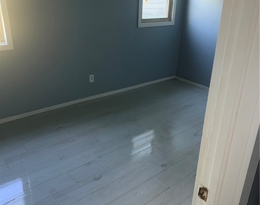 8 Greene Street - Photo Thumbnail 2