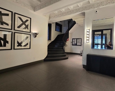 West 72nd Street - Photo Thumbnail 10