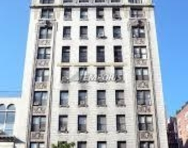 West 72nd Street - Photo Thumbnail 9