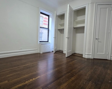 West 72nd Street - Photo Thumbnail 5