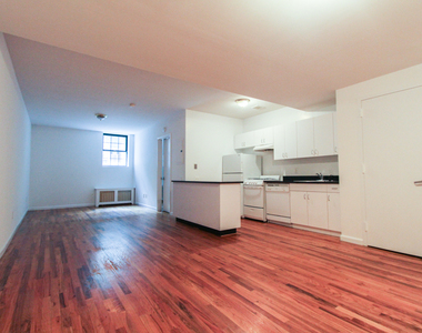 West 73rd Street - Photo Thumbnail 1