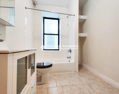 184 Nagle Avenue - Photo Thumbnail 5