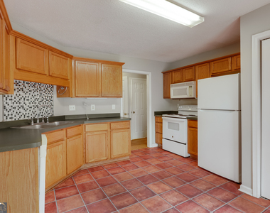 555 Snapfinger Drive - Photo Thumbnail 9