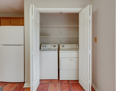 555 Snapfinger Drive - Photo Thumbnail 14