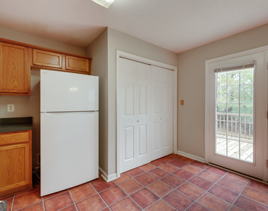 555 Snapfinger Drive - Photo Thumbnail 13