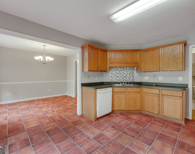 555 Snapfinger Drive - Photo Thumbnail 11