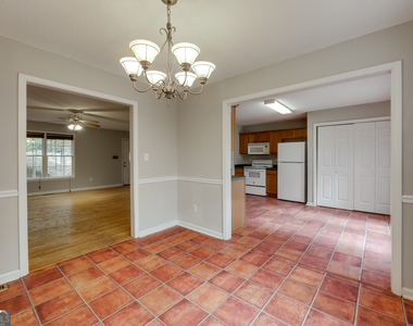 555 Snapfinger Drive - Photo Thumbnail 8