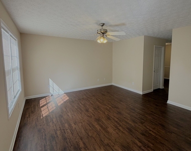 519 Lawson Street - Photo Thumbnail 12