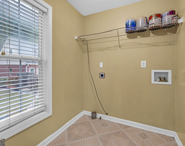 270 Brook Hollow Drive - Photo Thumbnail 11