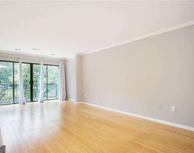 4303 Pine Heights Drive Ne - Photo Thumbnail 4
