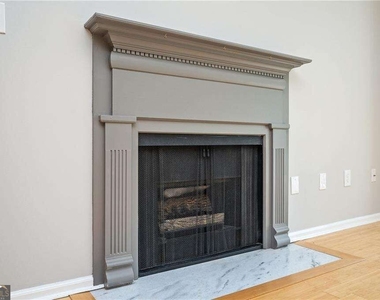 4303 Pine Heights Drive Ne - Photo Thumbnail 14