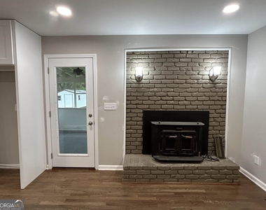 720 Jewel Place - Photo Thumbnail 10