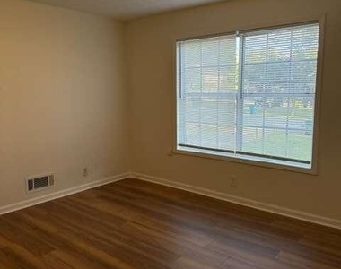 5921 Kay Drive - Photo Thumbnail 9