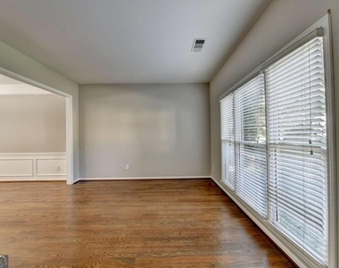 7470 Brookwood Way - Photo Thumbnail 4