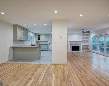 1990 Glenroy Place Se - Photo Thumbnail 20