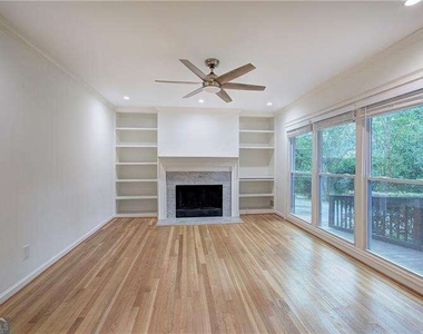 1990 Glenroy Place Se - Photo Thumbnail 7
