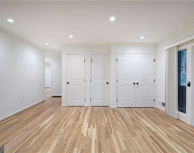 1990 Glenroy Place Se - Photo Thumbnail 27