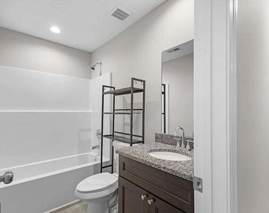 403 Breanna Way - Photo Thumbnail 17
