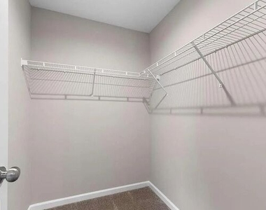 403 Breanna Way - Photo Thumbnail 13