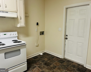201 Alford Street - Photo Thumbnail 9