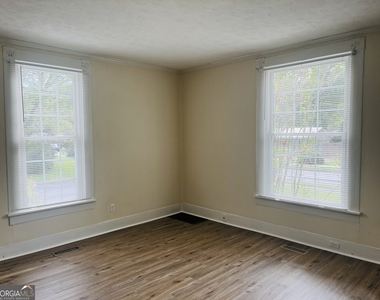 201 Alford Street - Photo Thumbnail 2