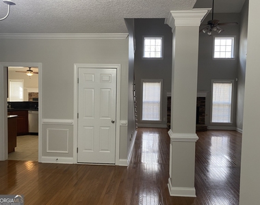 44 Vaux Way - Photo Thumbnail 4