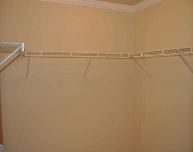 941 Pierce Ivy Court - Photo Thumbnail 17