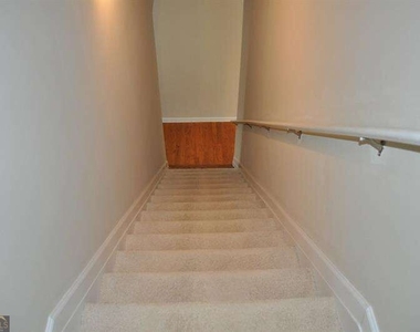 941 Pierce Ivy Court - Photo Thumbnail 9