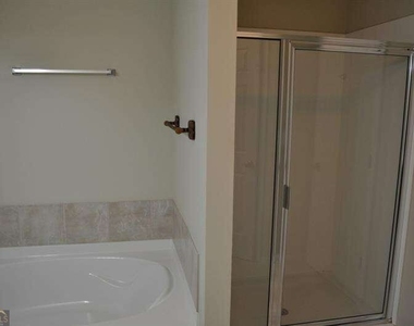 941 Pierce Ivy Court - Photo Thumbnail 19