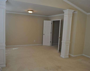 941 Pierce Ivy Court - Photo Thumbnail 16