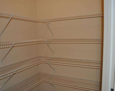 941 Pierce Ivy Court - Photo Thumbnail 5