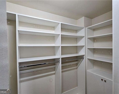 1367 Thornborough Drive - Photo Thumbnail 16