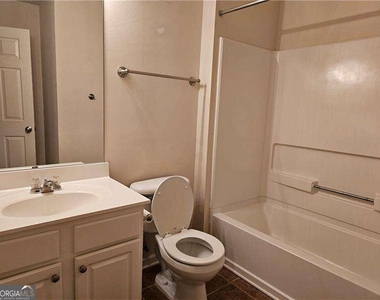 1367 Thornborough Drive - Photo Thumbnail 22