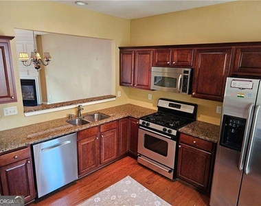 1367 Thornborough Drive - Photo Thumbnail 2