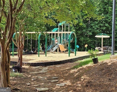 1367 Thornborough Drive - Photo Thumbnail 29