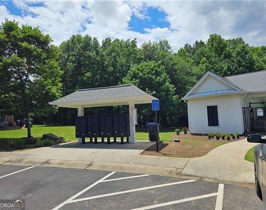 1367 Thornborough Drive - Photo Thumbnail 28