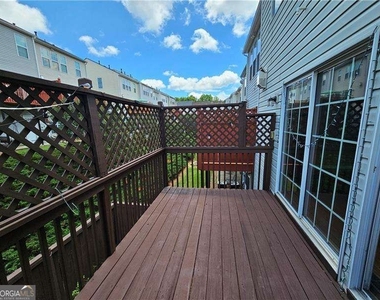 1367 Thornborough Drive - Photo Thumbnail 24