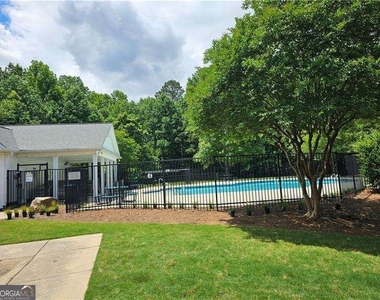 1367 Thornborough Drive - Photo Thumbnail 27