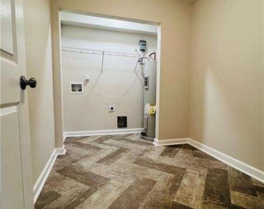 1166 Booth Road Sw - Photo Thumbnail 17