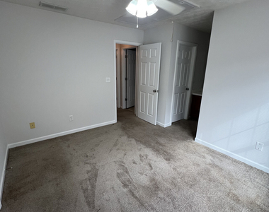 390 Hawthorne Extension - Photo Thumbnail 13