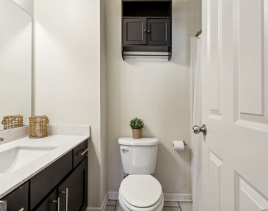 7395 Glisten Avenue - Photo Thumbnail 17