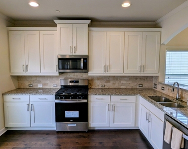 7395 Glisten Avenue - Photo Thumbnail 7