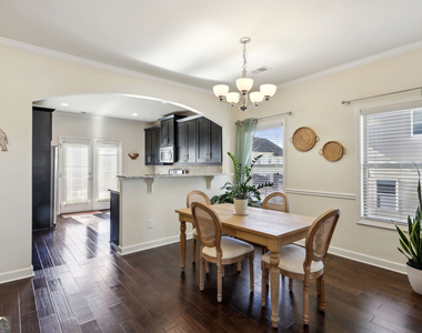 7395 Glisten Avenue - Photo Thumbnail 6