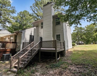 7169 Williamsburg Drive - Photo Thumbnail 13