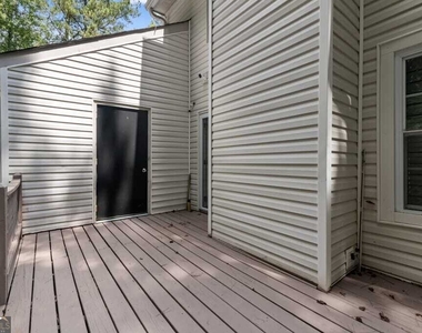 7169 Williamsburg Drive - Photo Thumbnail 12