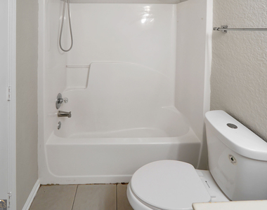 373 Brookview Drive - Photo Thumbnail 13