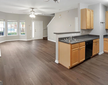 373 Brookview Drive - Photo Thumbnail 3